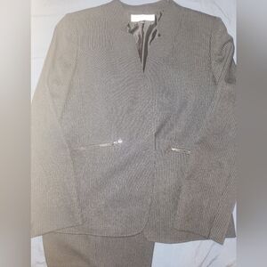 Tahari arthur levine pantsuit, size 14